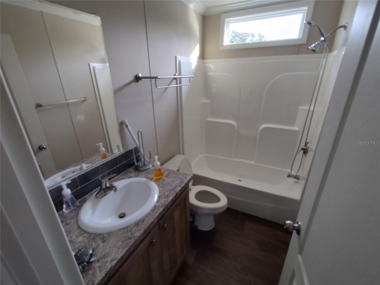 9811 Bud St Property Photo 28