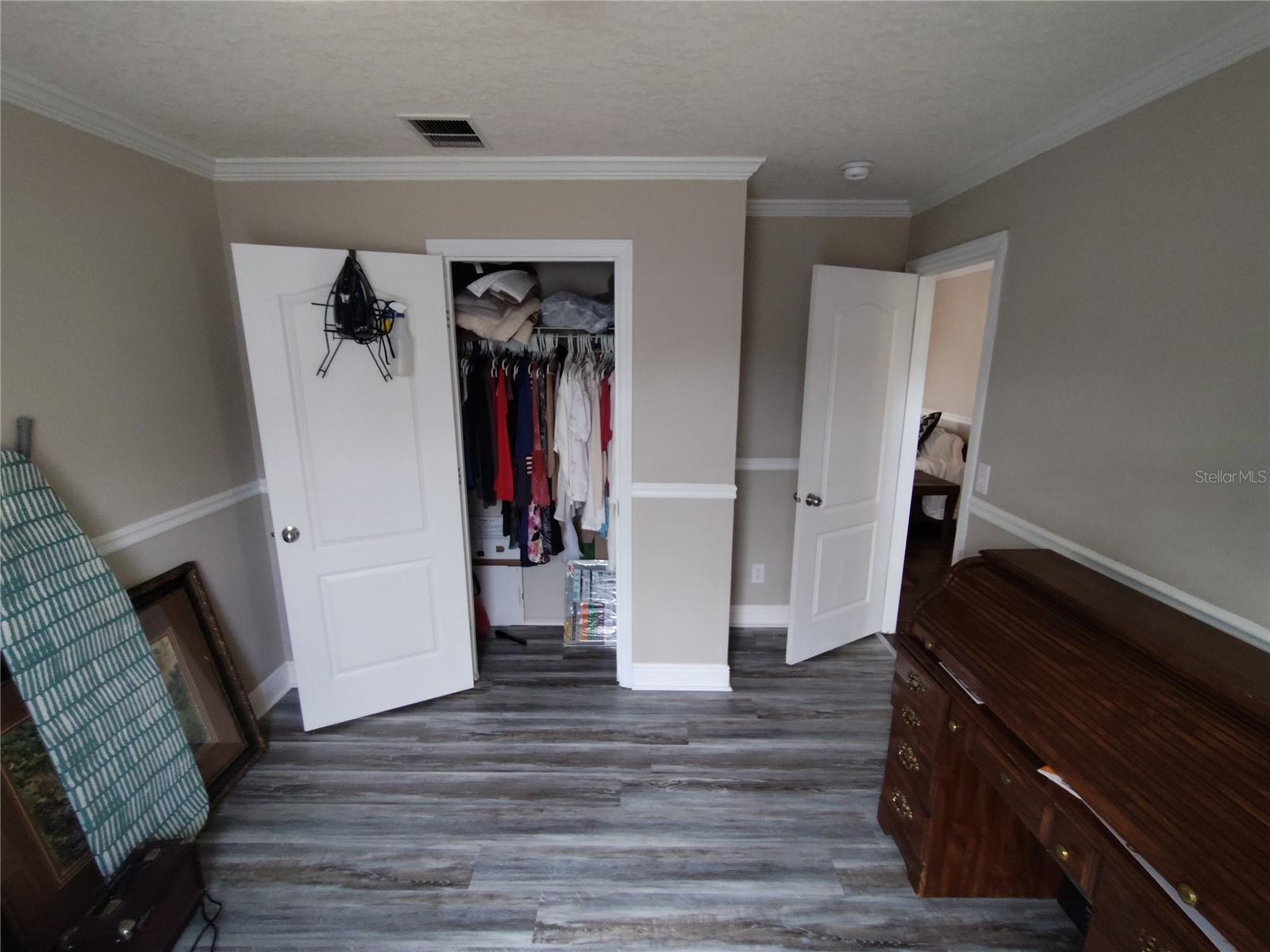 9811 Bud St Property Photo 31