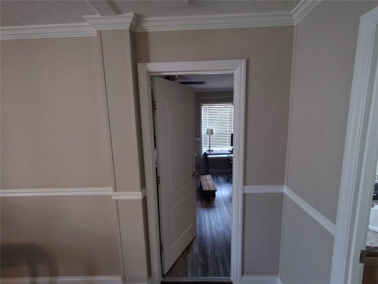 9811 Bud St Property Photo 34