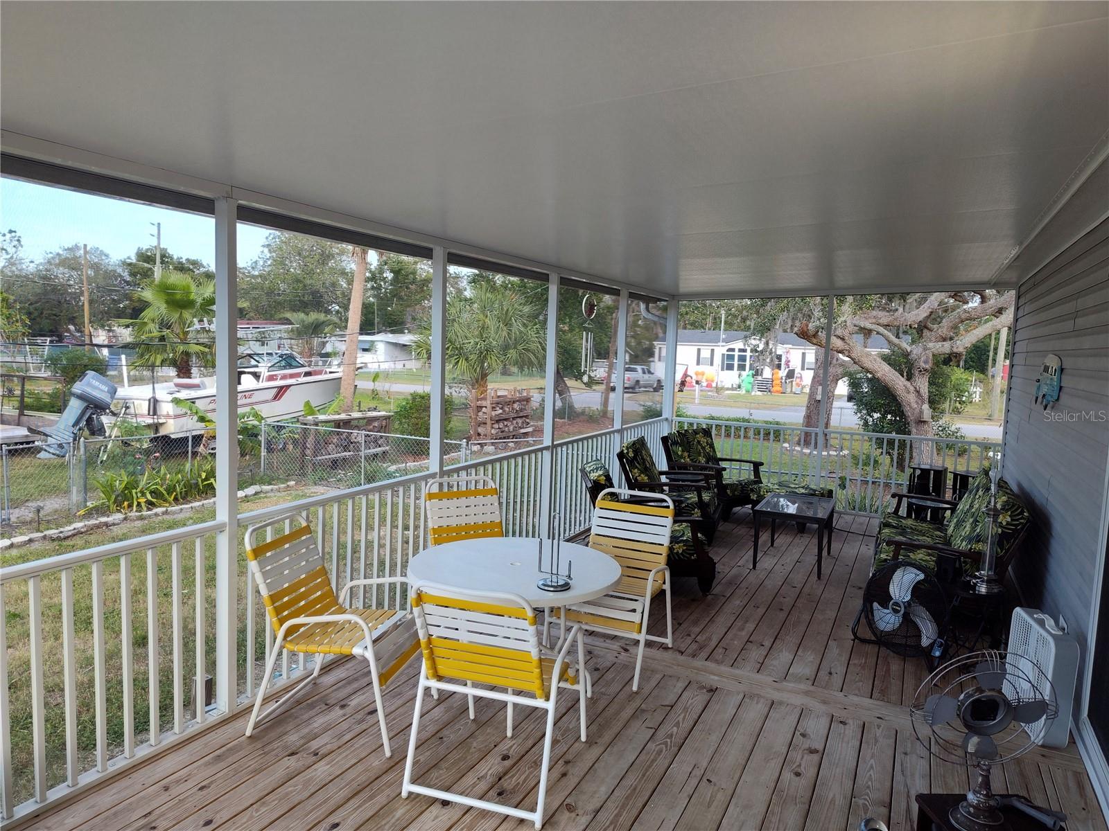 9811 Bud St Property Photo 41