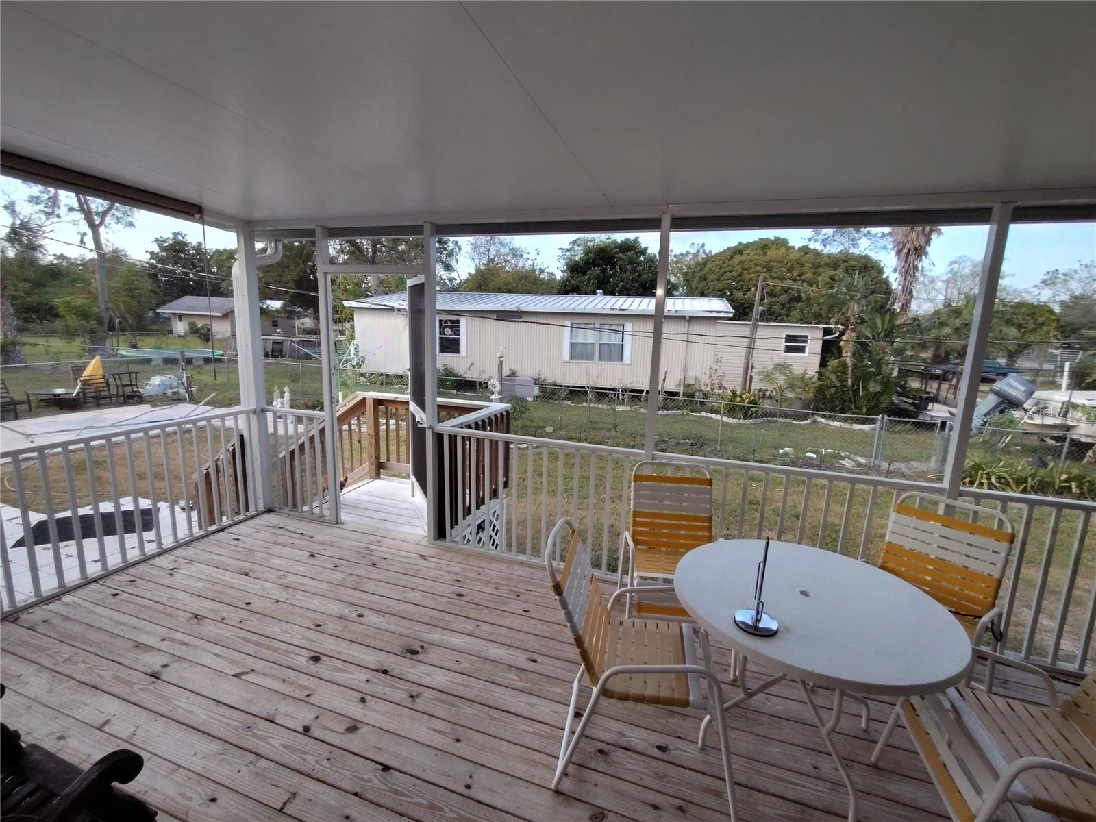 9811 Bud St Property Photo 43
