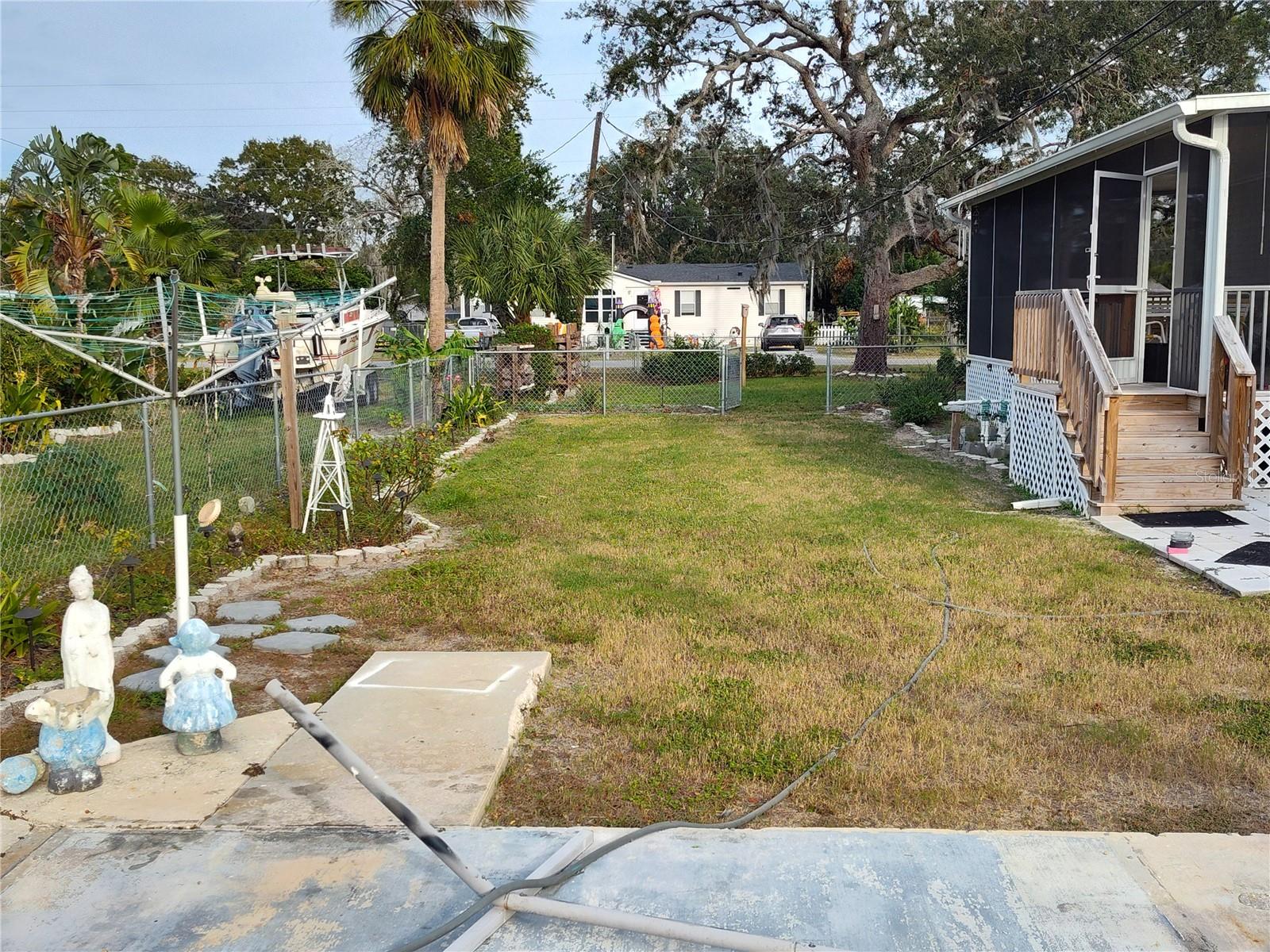 9811 Bud St Property Photo 45