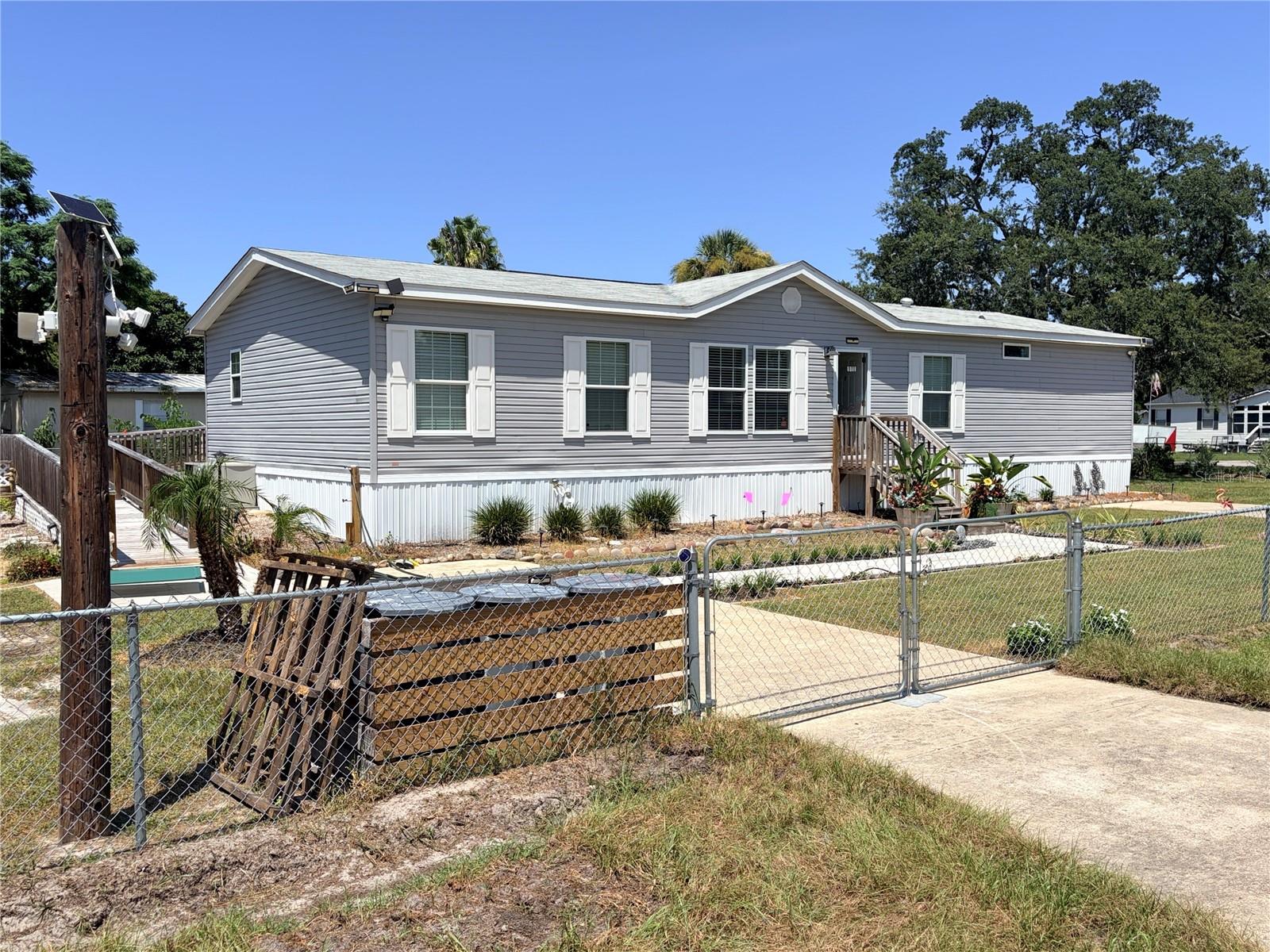 9811 Bud St Property Photo 46