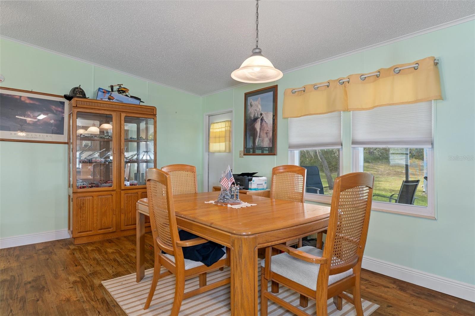5181 Forest Glenn Dr Property Photo 7
