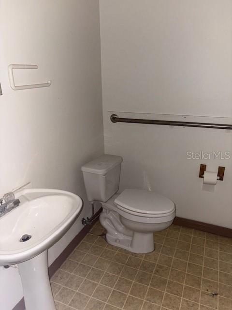 4548 Commercial Way Property Photo 11