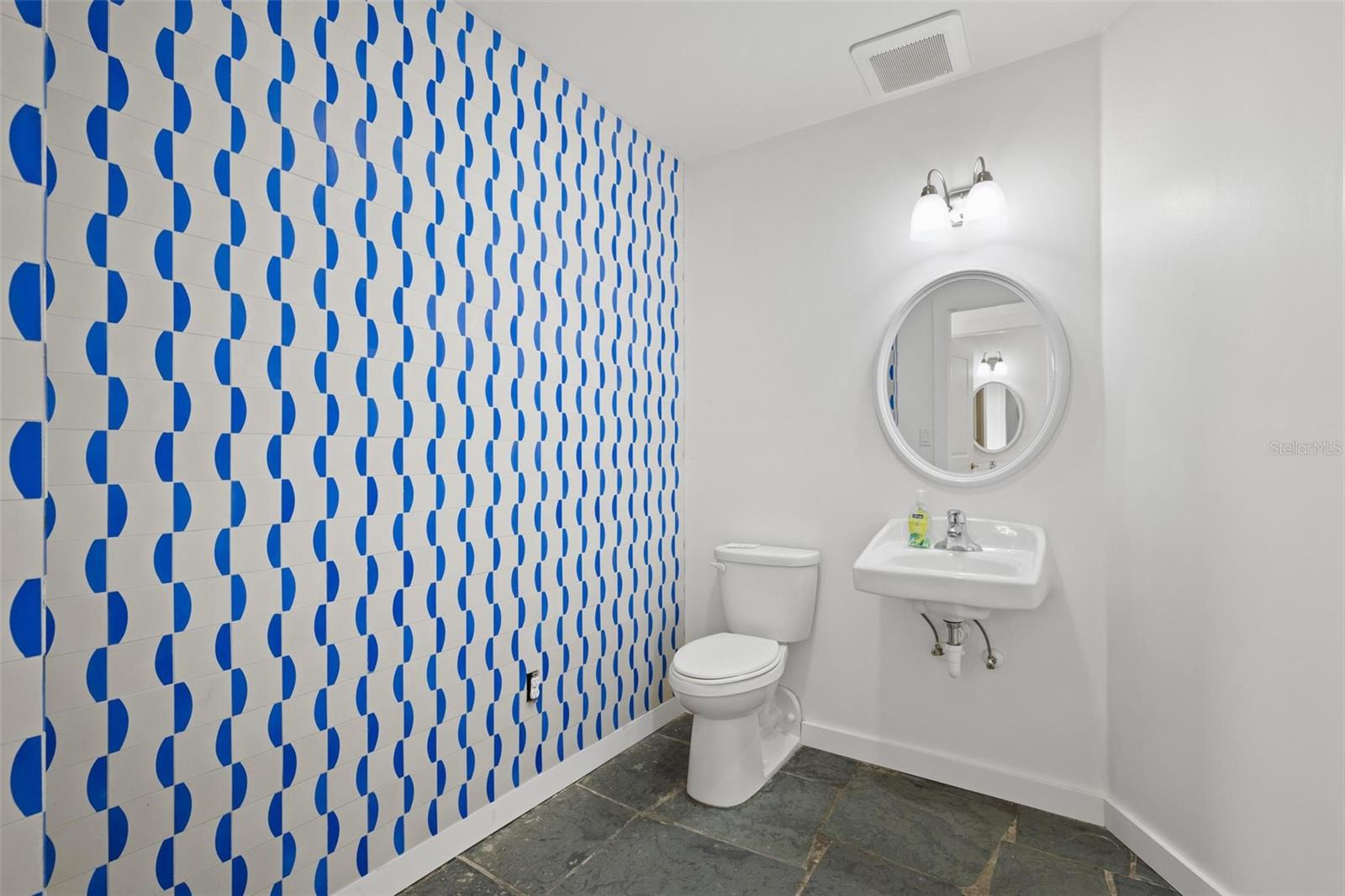 810 Dodecanese Blvd Property Photo 28