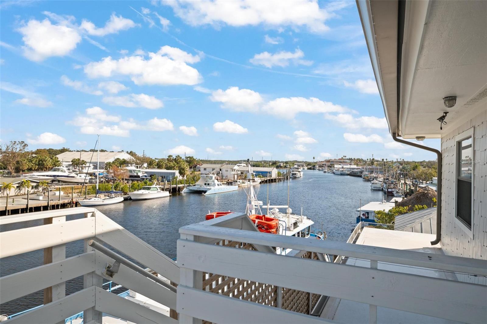 810 Dodecanese Blvd Property Photo 43