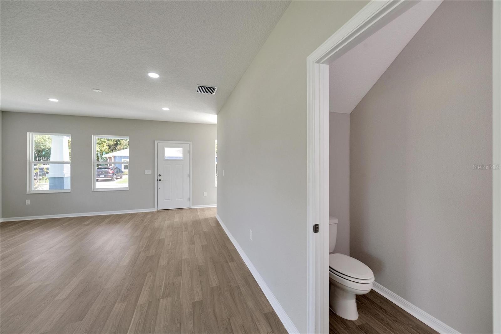 5742 Meadowlane St Property Photo 14