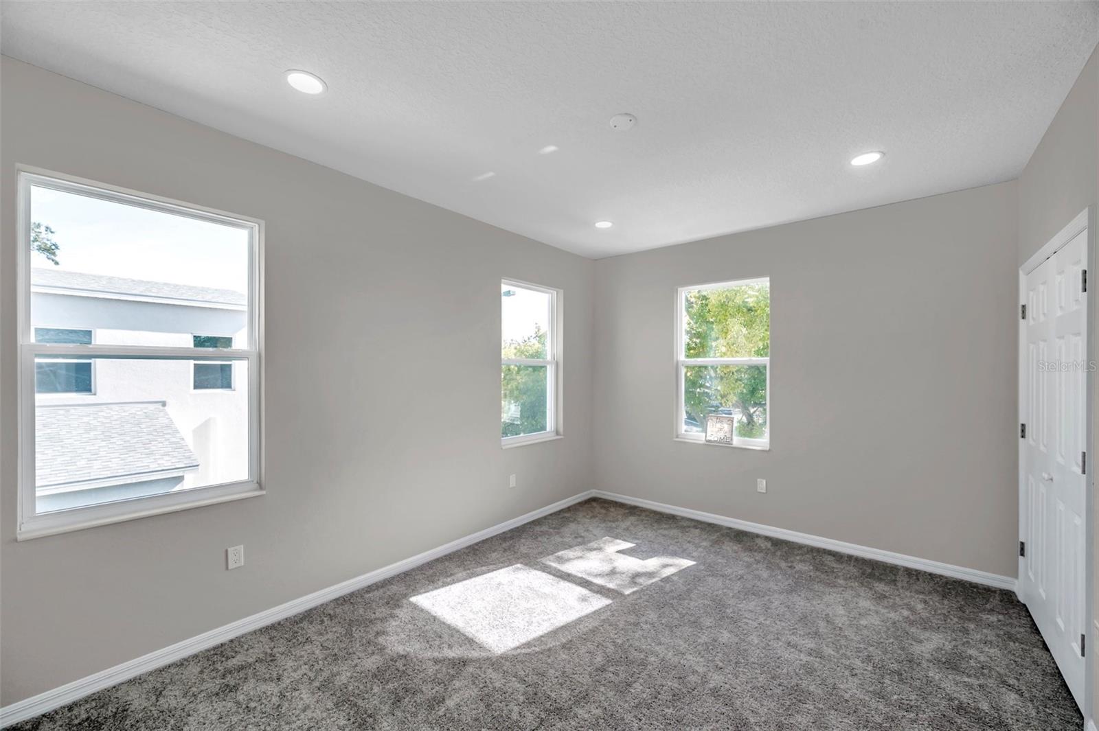 5742 Meadowlane St Property Photo 17