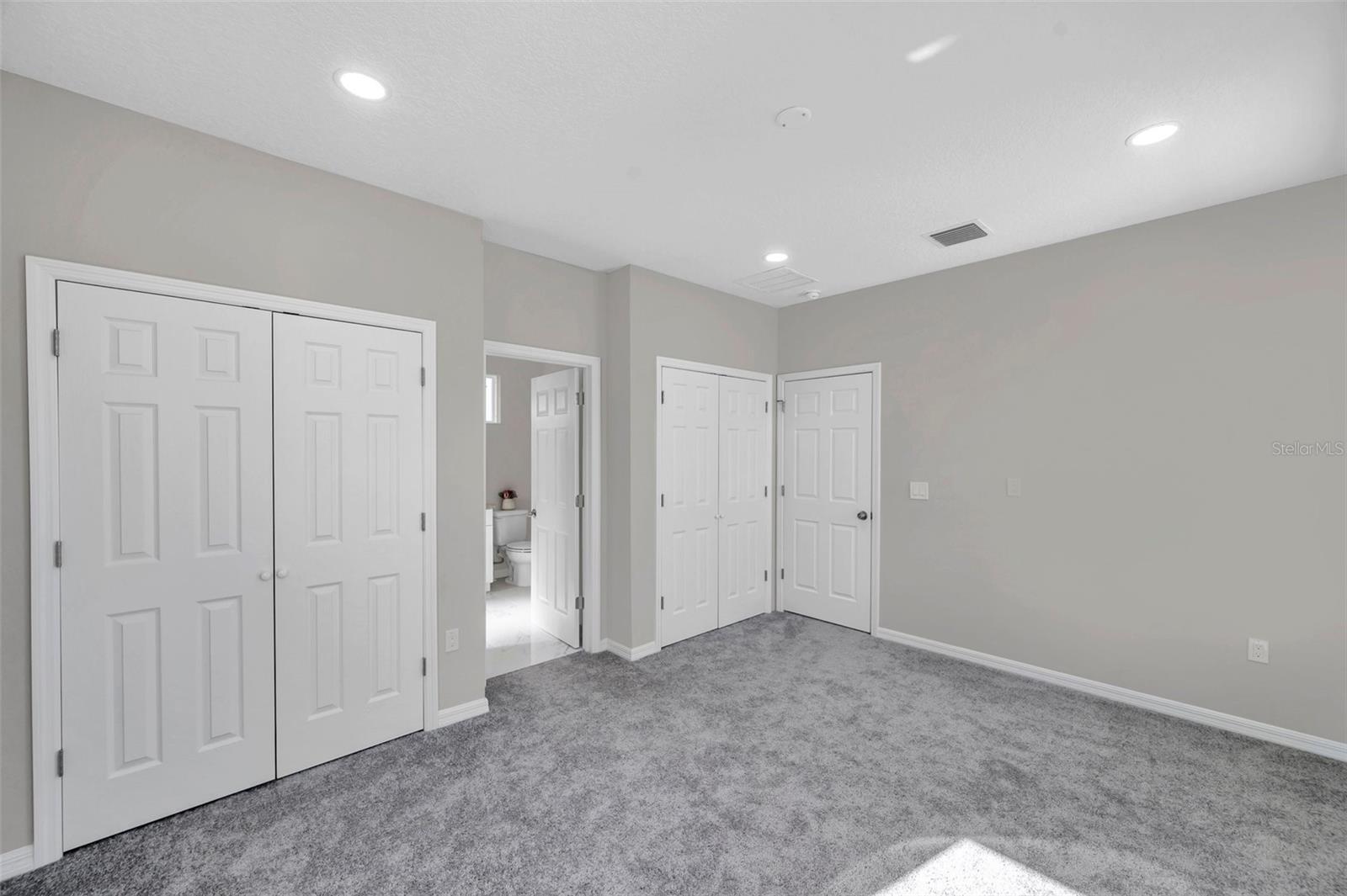5742 Meadowlane St Property Photo 19