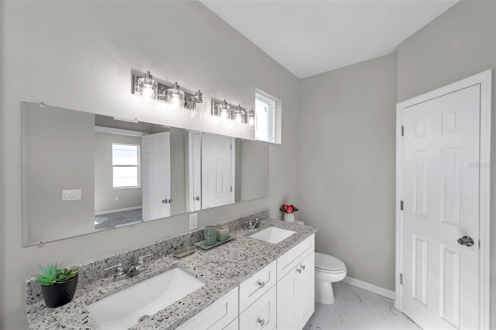 5742 Meadowlane St Property Photo 22