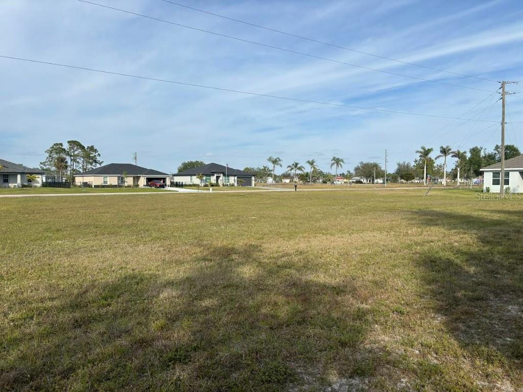 25261 Doredo Dr Property Photo 5