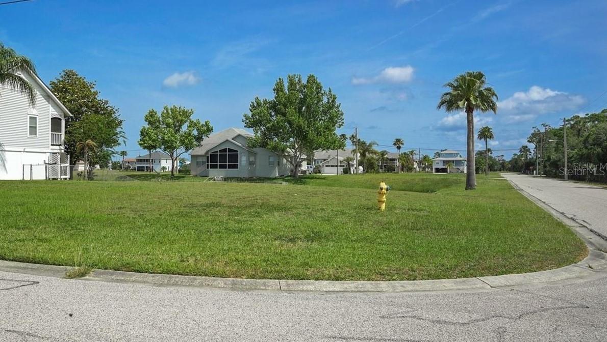 4065 Sheephead Dr Property Photo 2