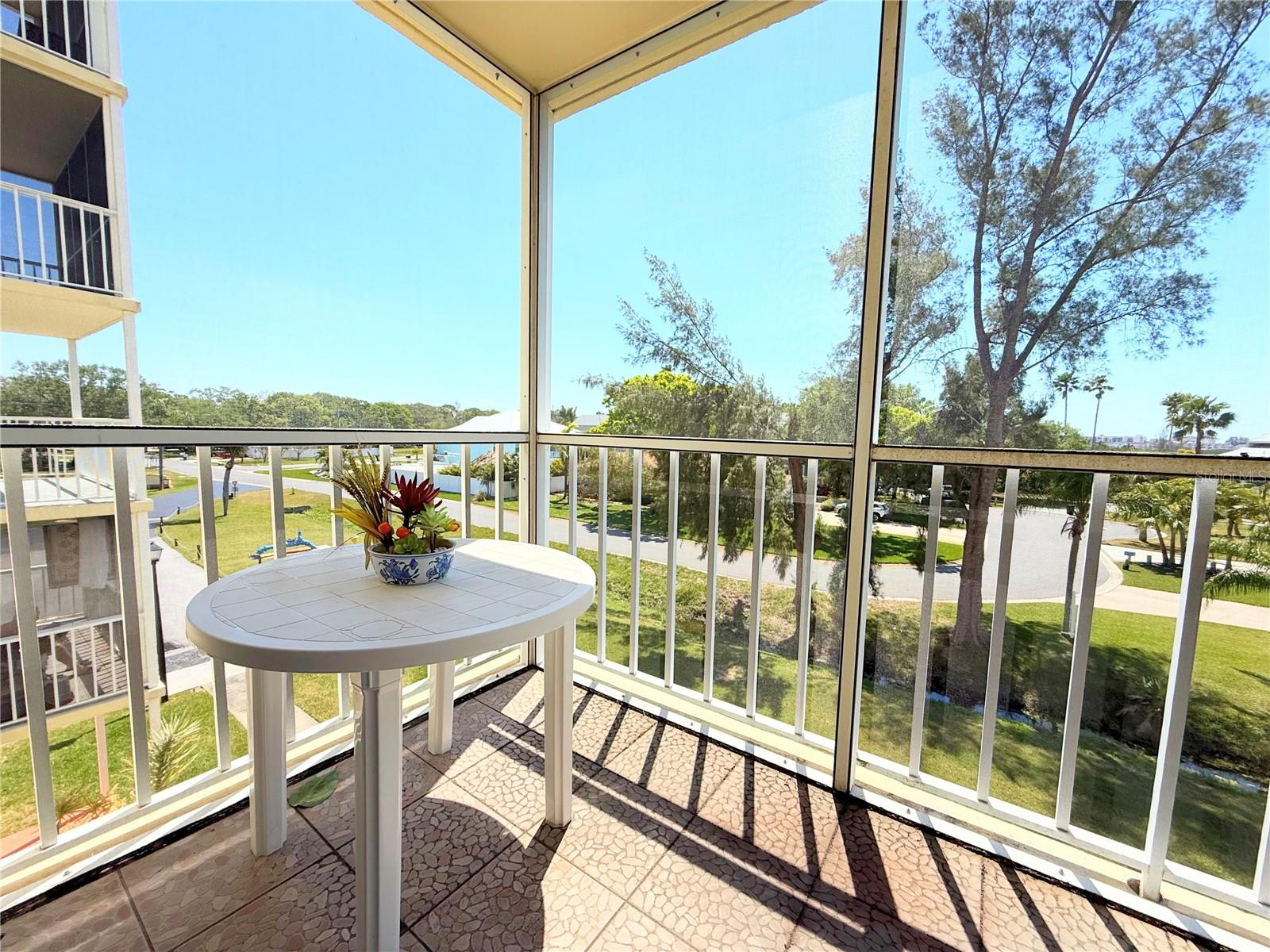 9000 Commodore Dr #302 Property Photo 18