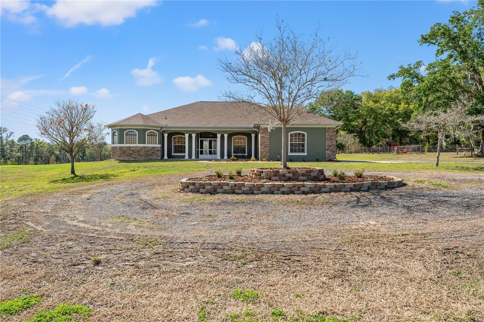 6413 Emerson Rd Property Photo