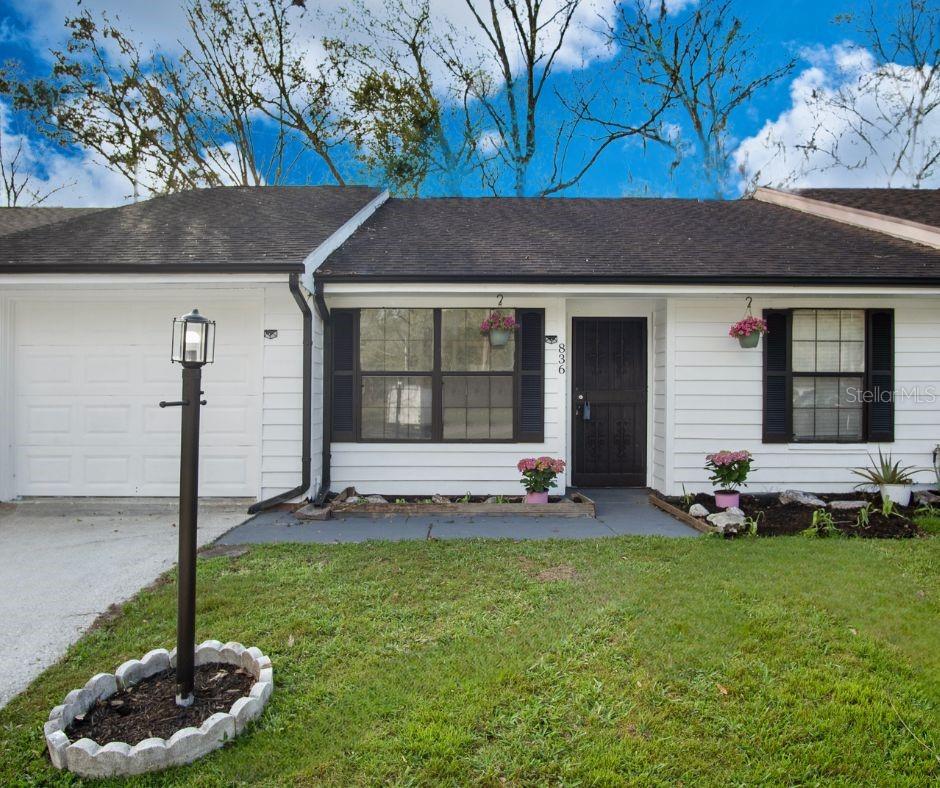 836 Village Dr Property Photo