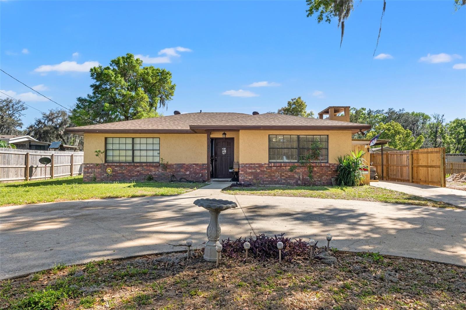 4100 E Woodduck Ln Property Photo 1