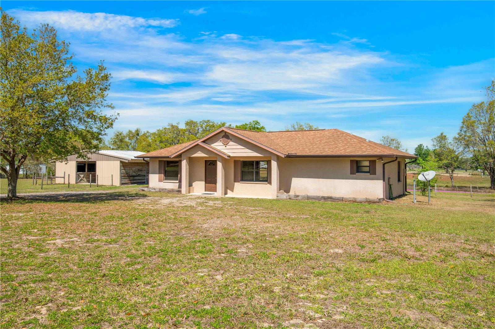 28089 Old Trilby Rd Property Photo