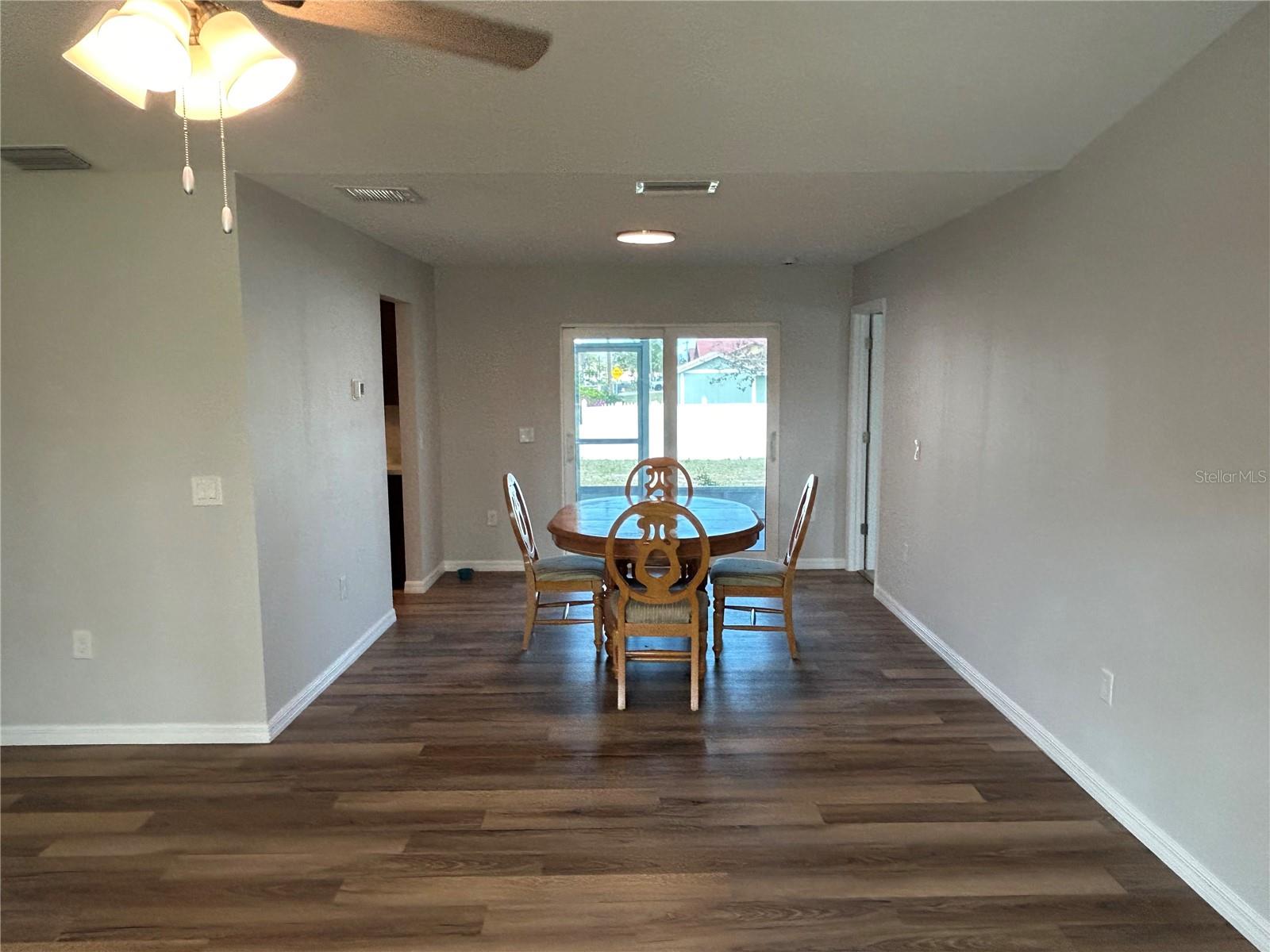 1713 Walden Ct Property Photo 17