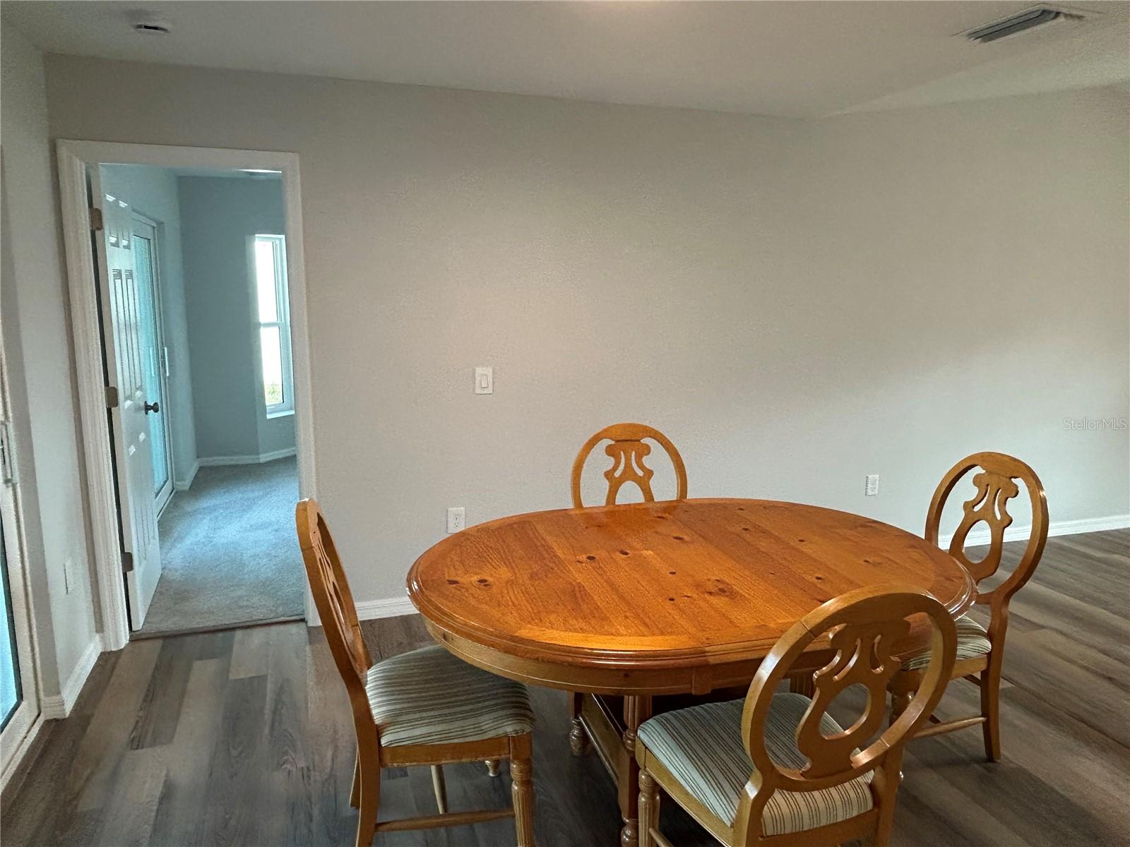 1713 Walden Ct Property Photo 18