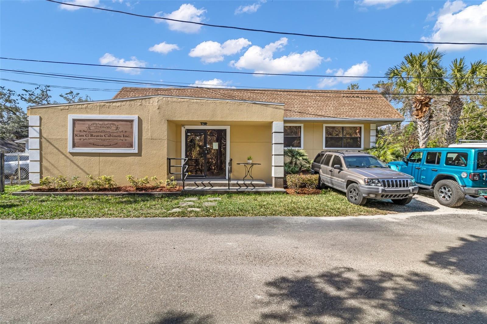 W7873687 Property Photo 1