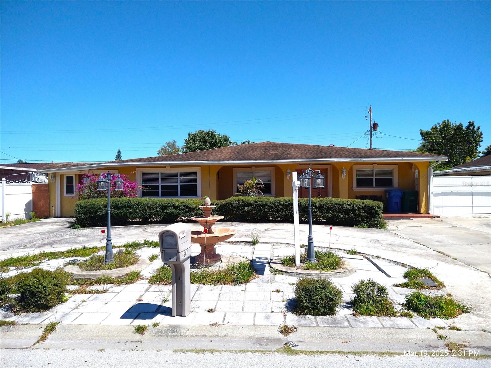4607 N Saint Vincent St Property Photo