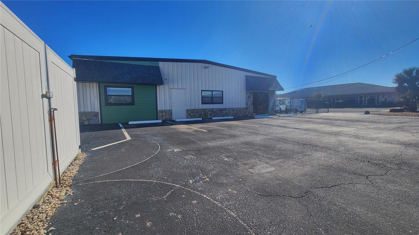 6802 Commerce Ave Property Photo 4
