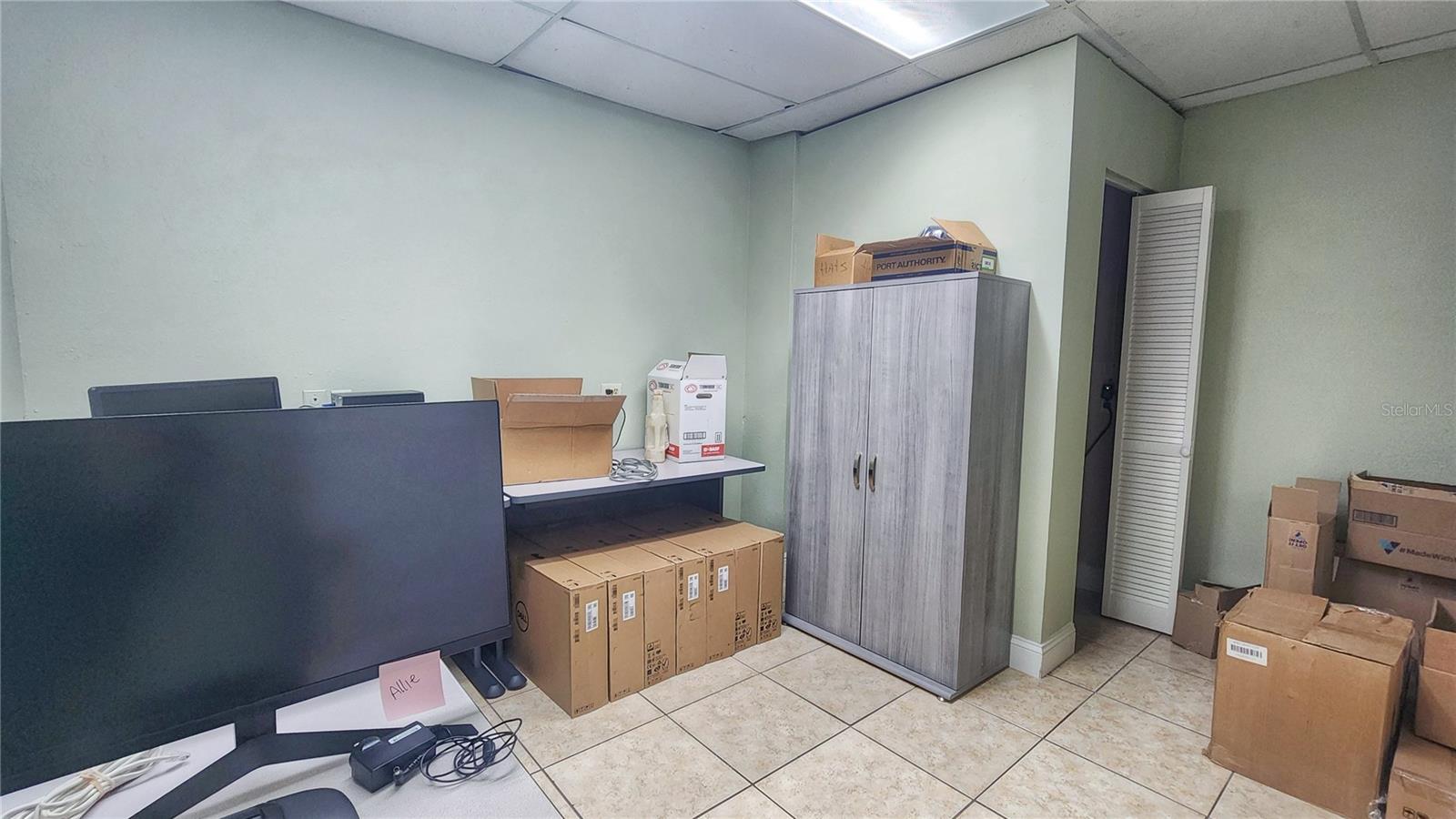 6802 Commerce Ave Property Photo 11