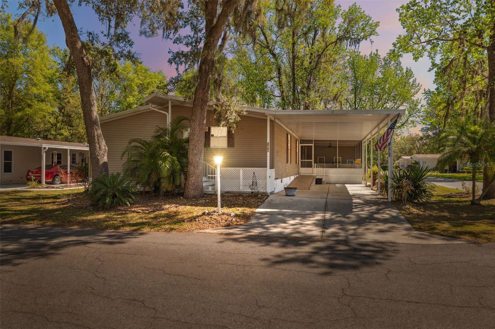 2743 Kingswood Cir Property Photo