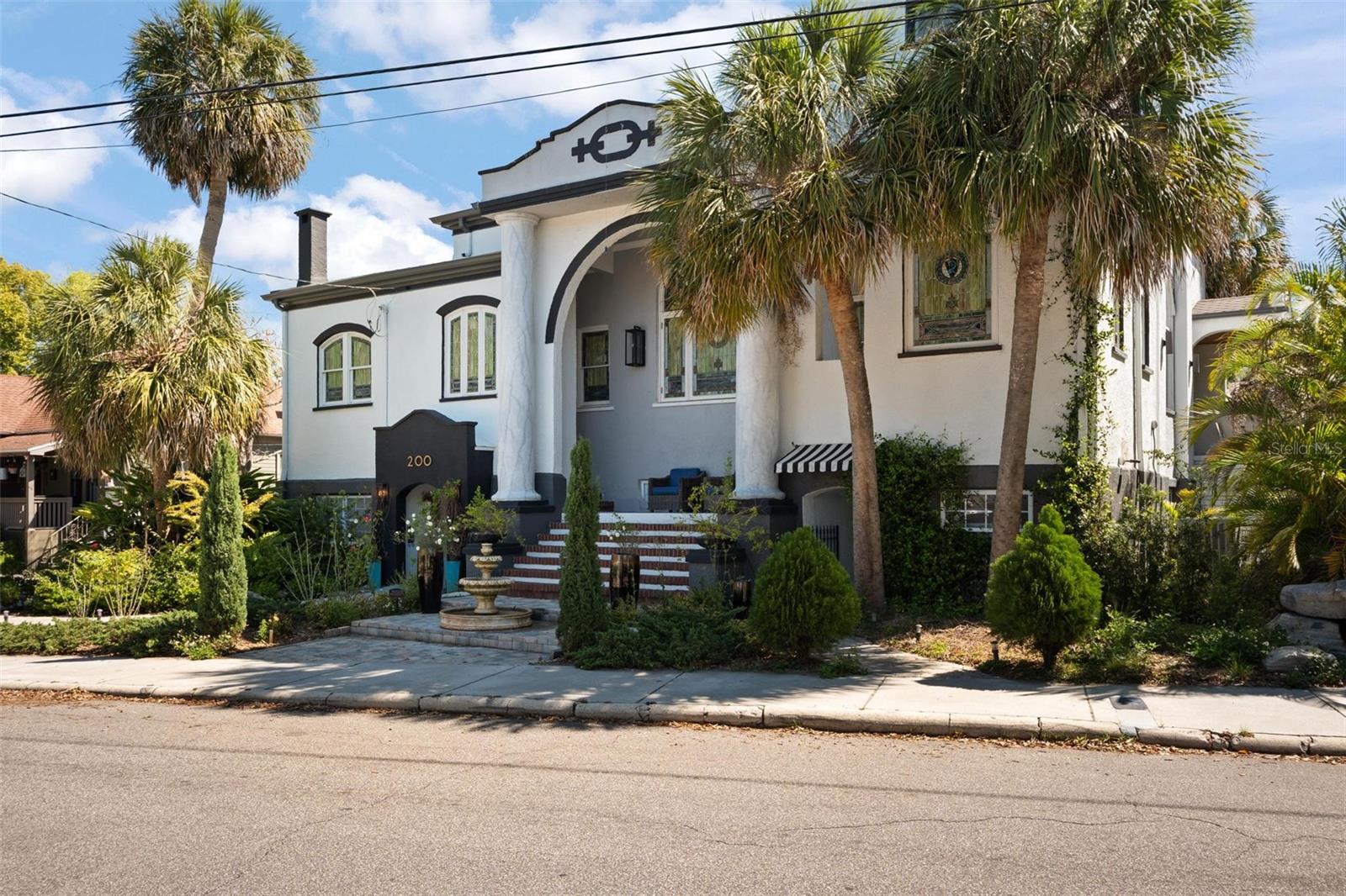 200 GRAND BLVD Property Photo 1