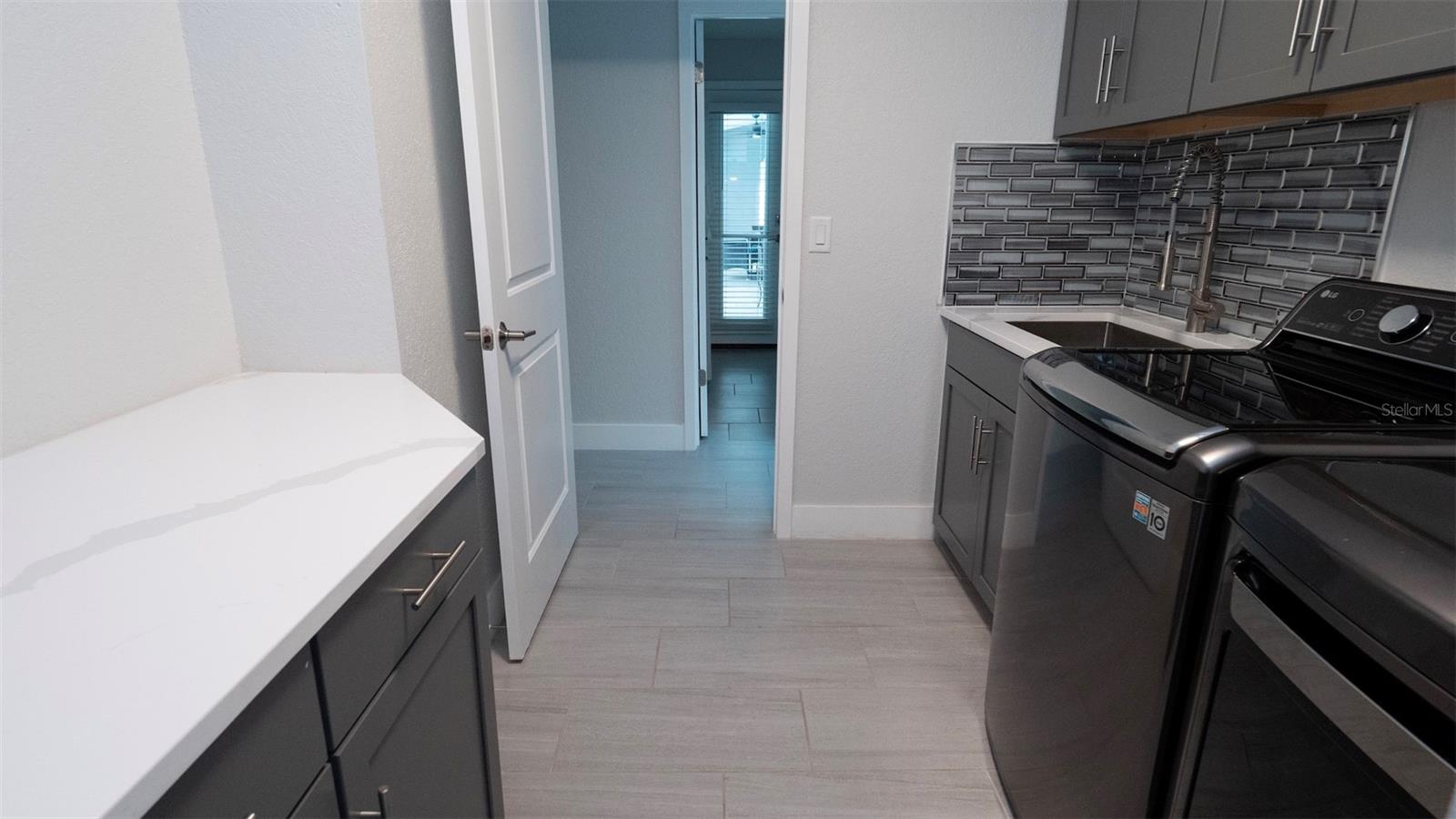 1156 Battersea Ave Property Photo 35