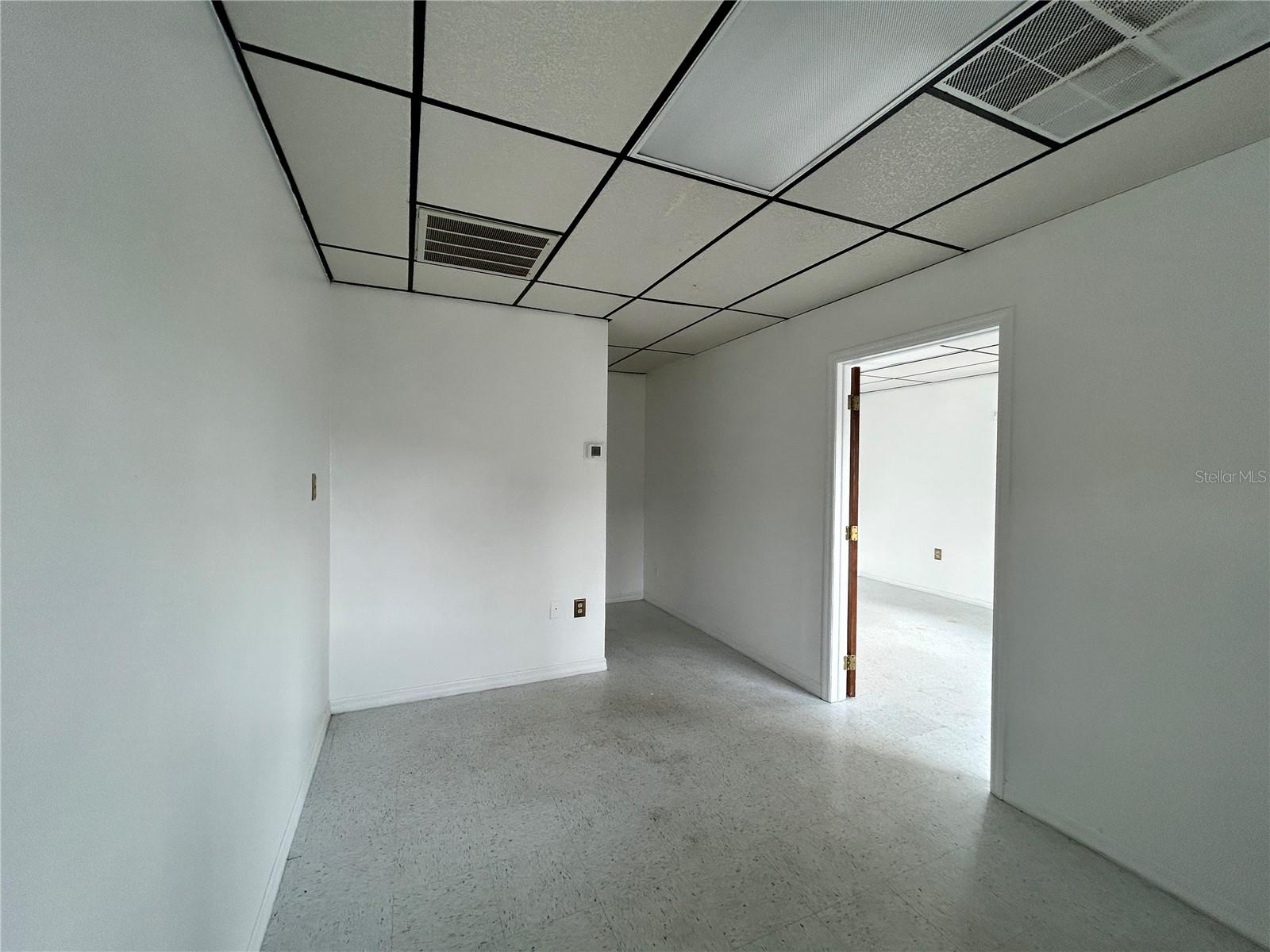 6215 Deltona Blvd Property Photo 2