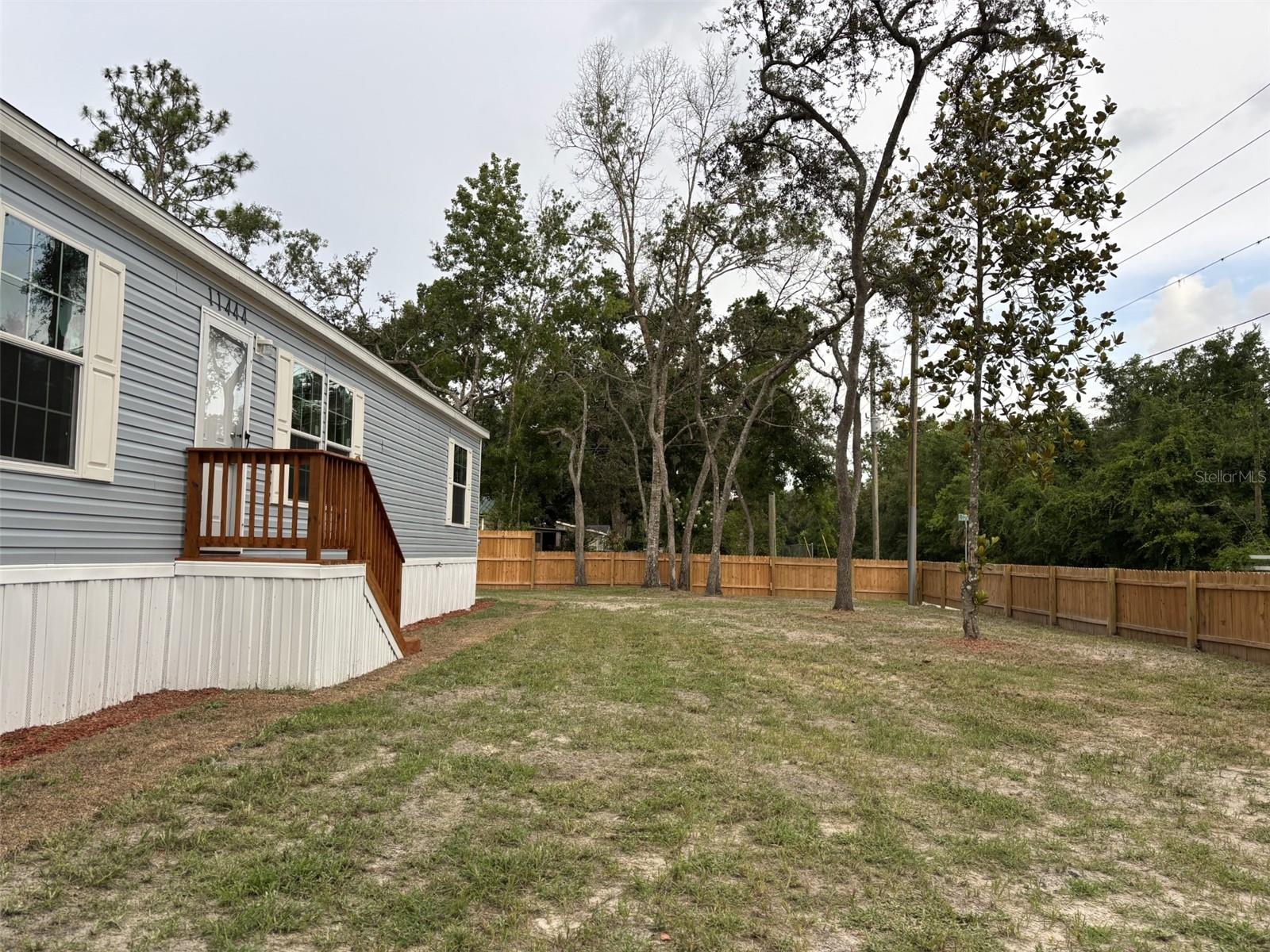 11444 Lake Dr Property Photo 2