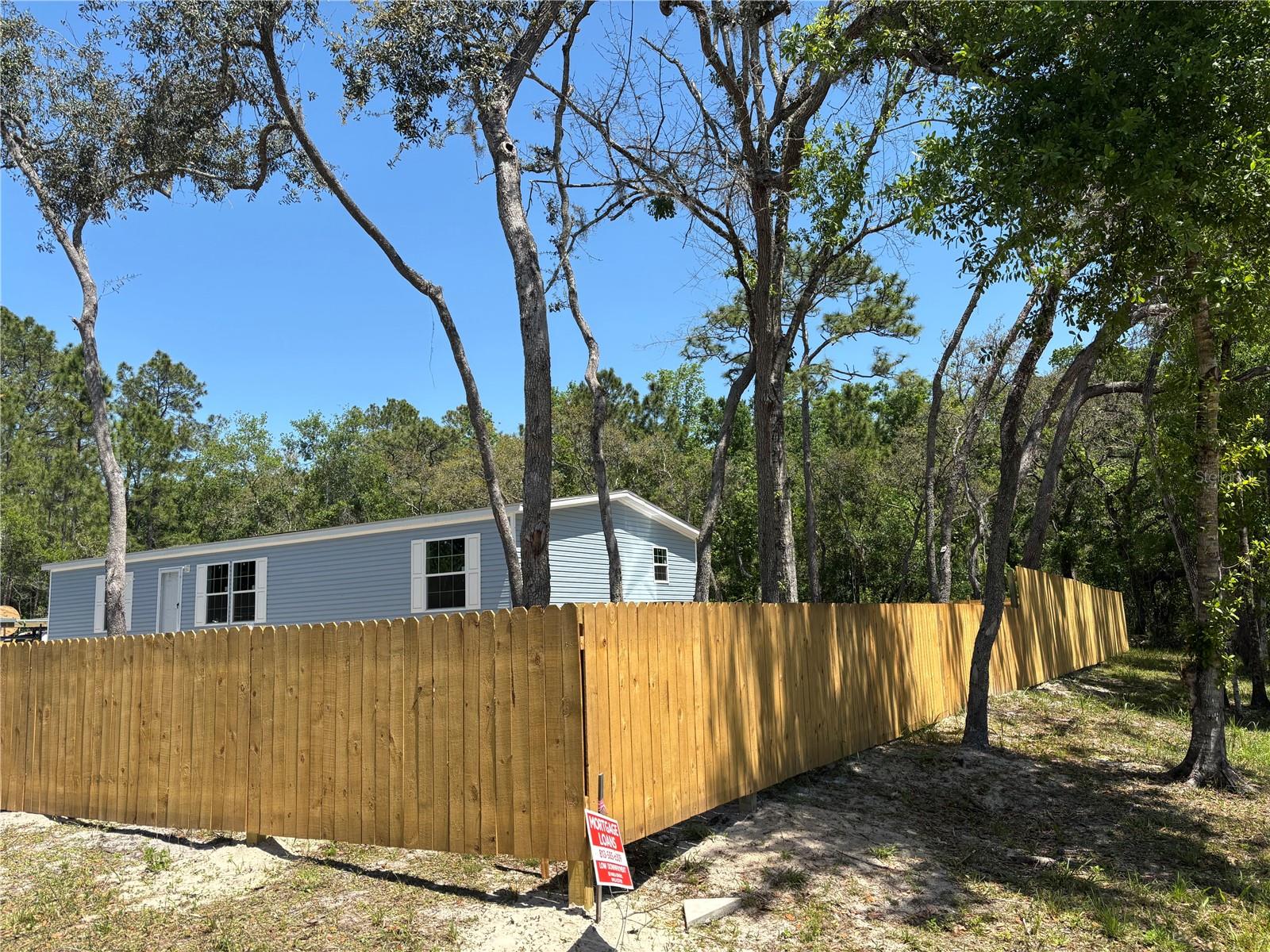 11444 Lake Dr Property Photo 3