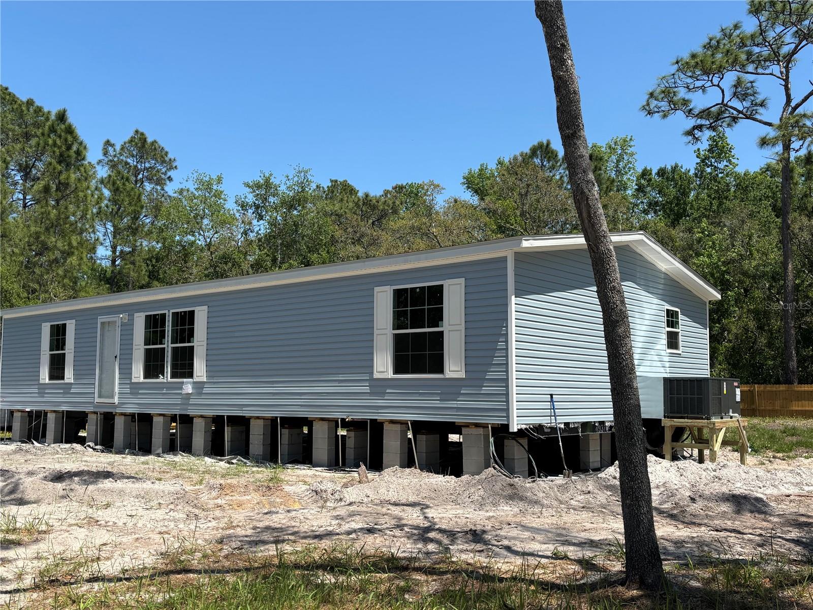 11444 Lake Dr Property Photo 6