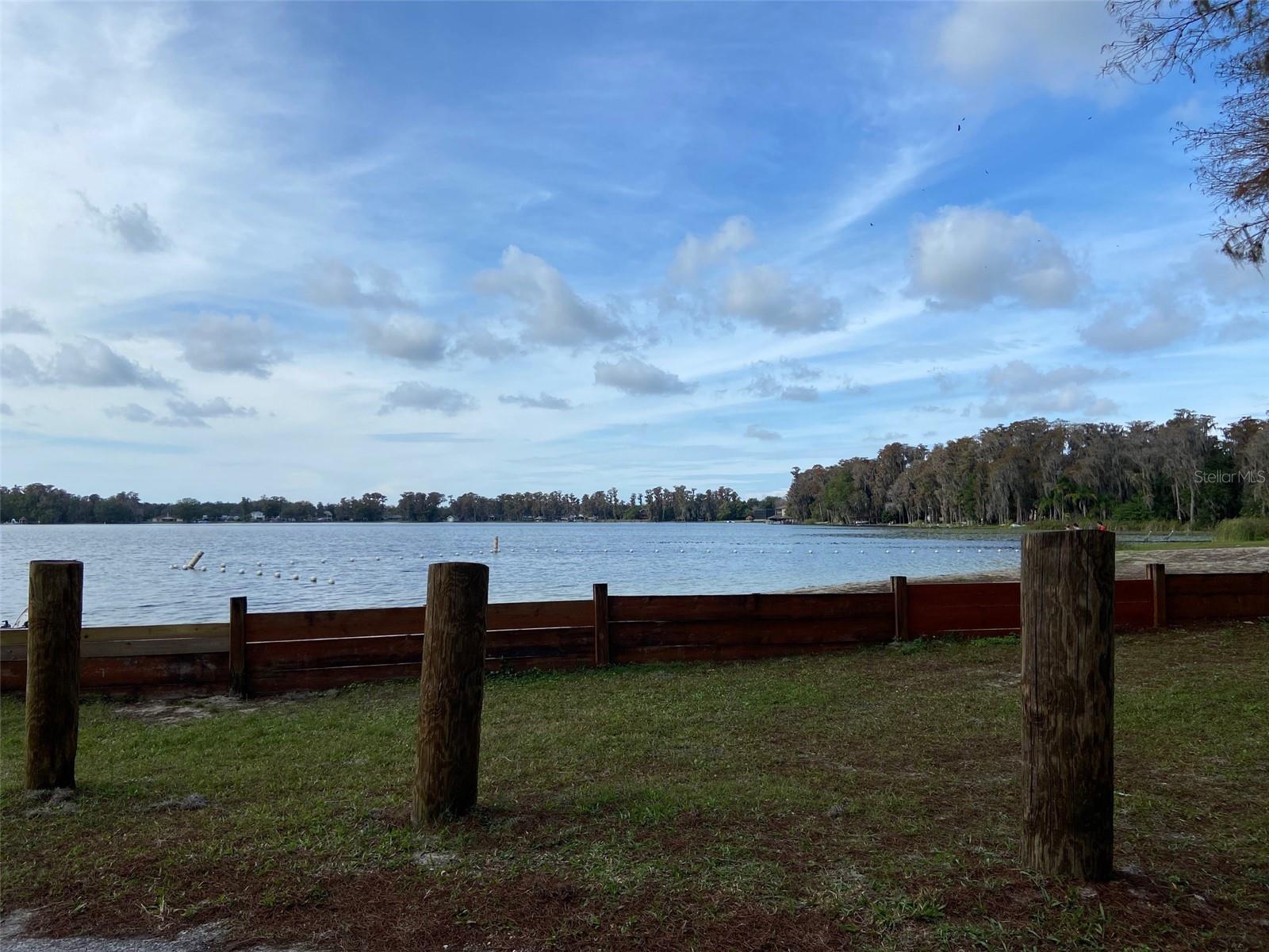 11444 Lake Dr Property Photo 25