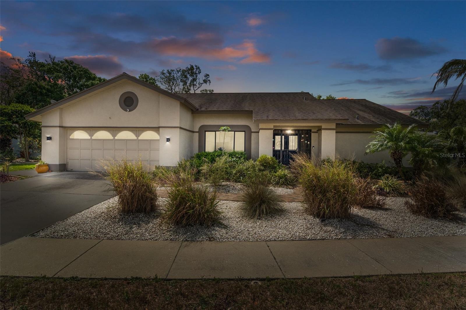2924 Windridge Dr Property Photo