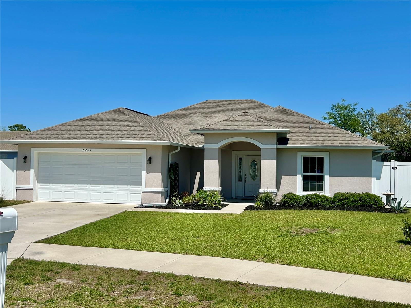 15585 Rene Ct Property Photo