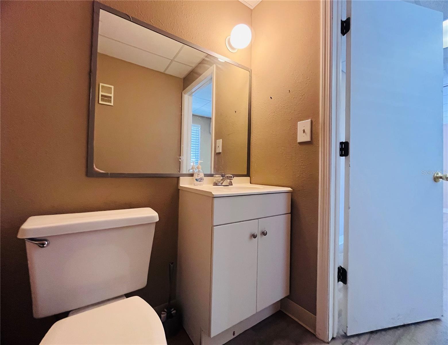 6935 Ridge Rd Property Photo 15