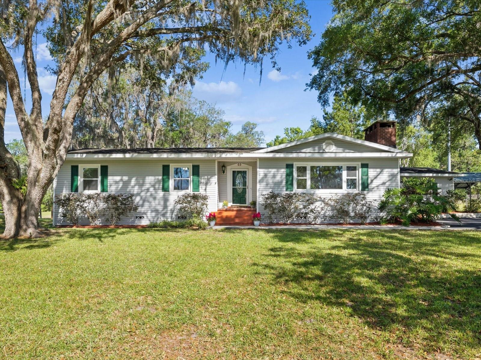 196 Lark Ave Property Photo 1