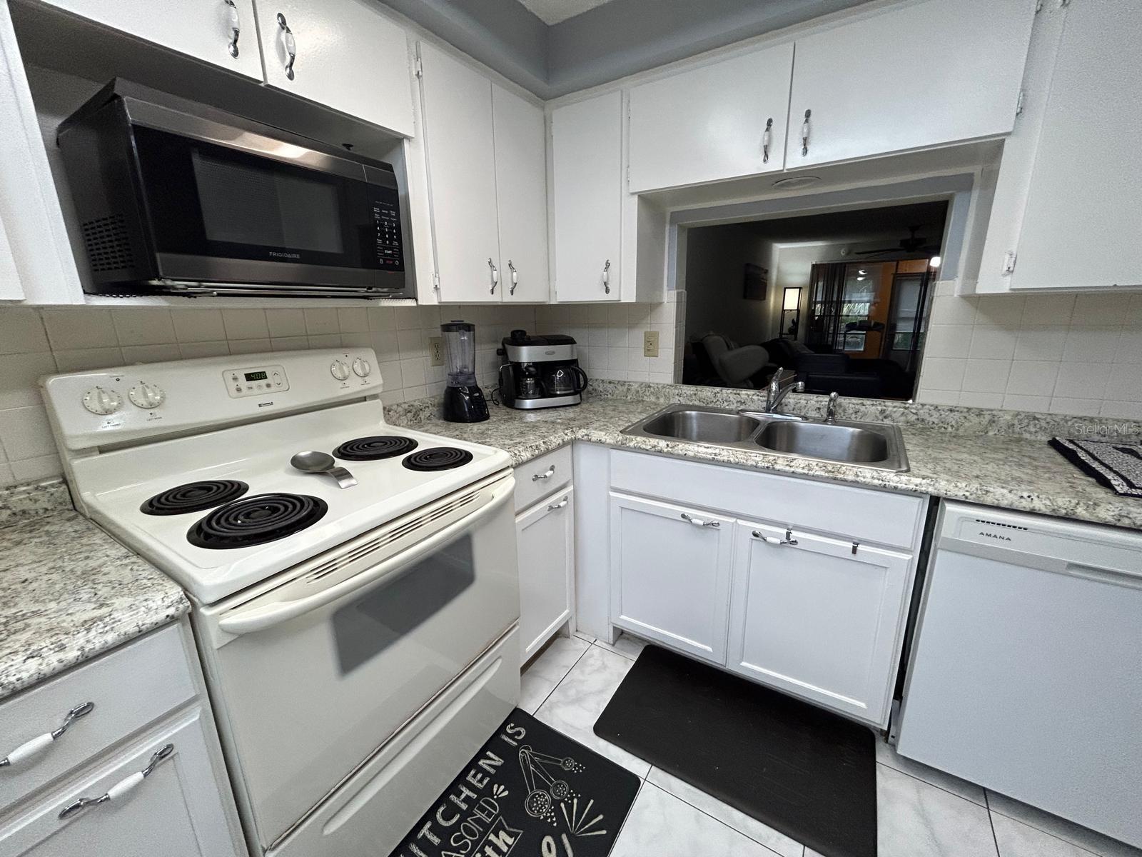 W7875117 Property Photo 9