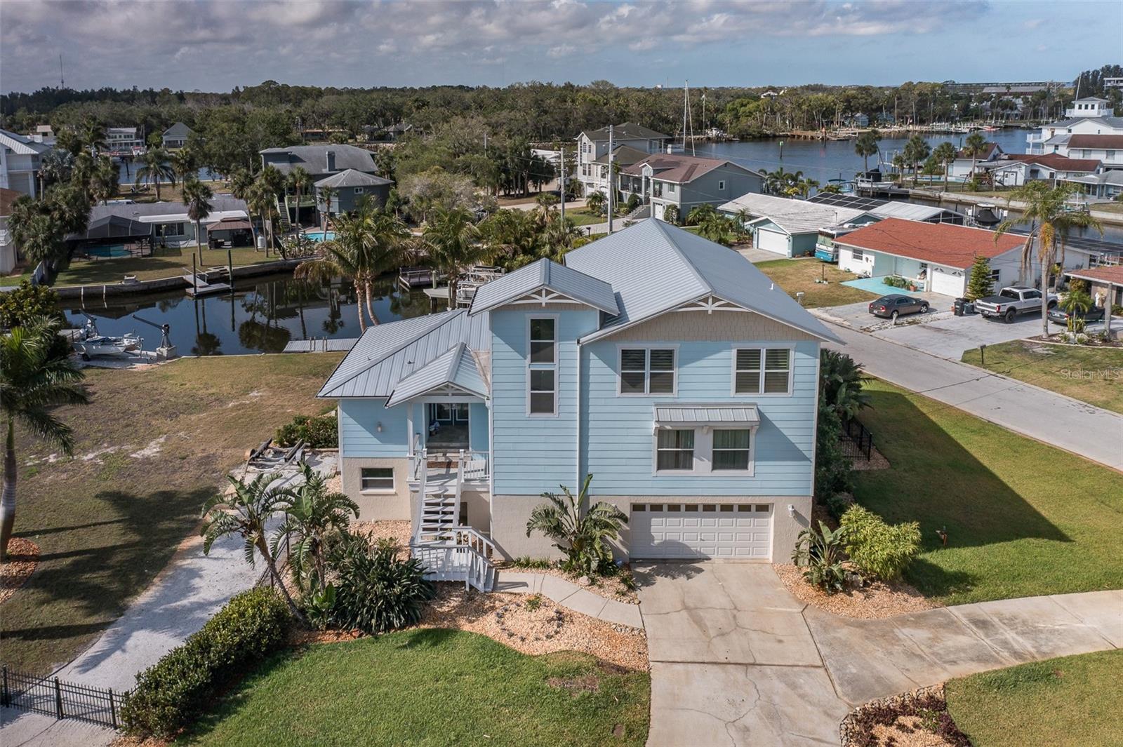 5040 Waterside Dr Property Photo 1