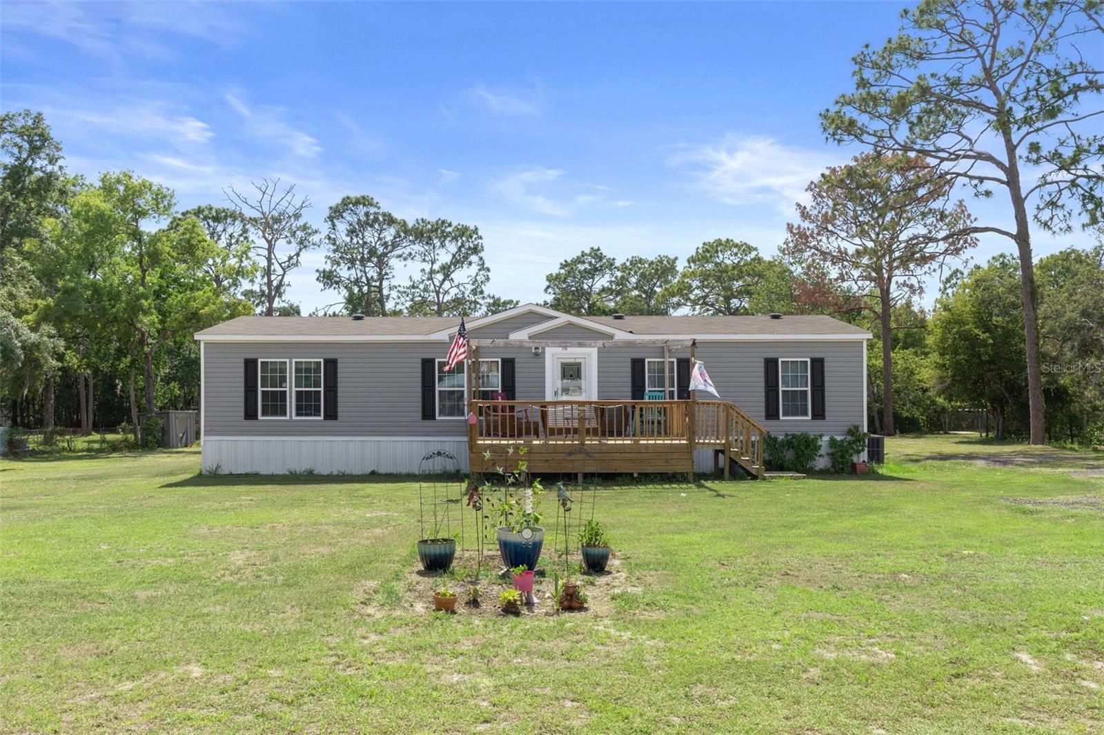 2110 S Colonial Ave Property Photo 1