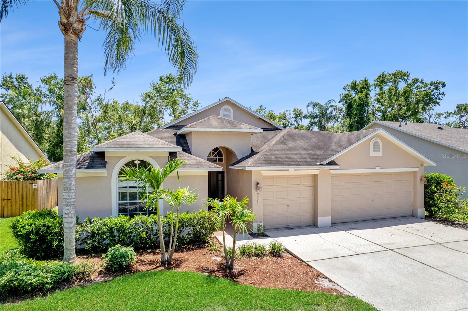 9729 BAY COLONY DR Property Photo 1