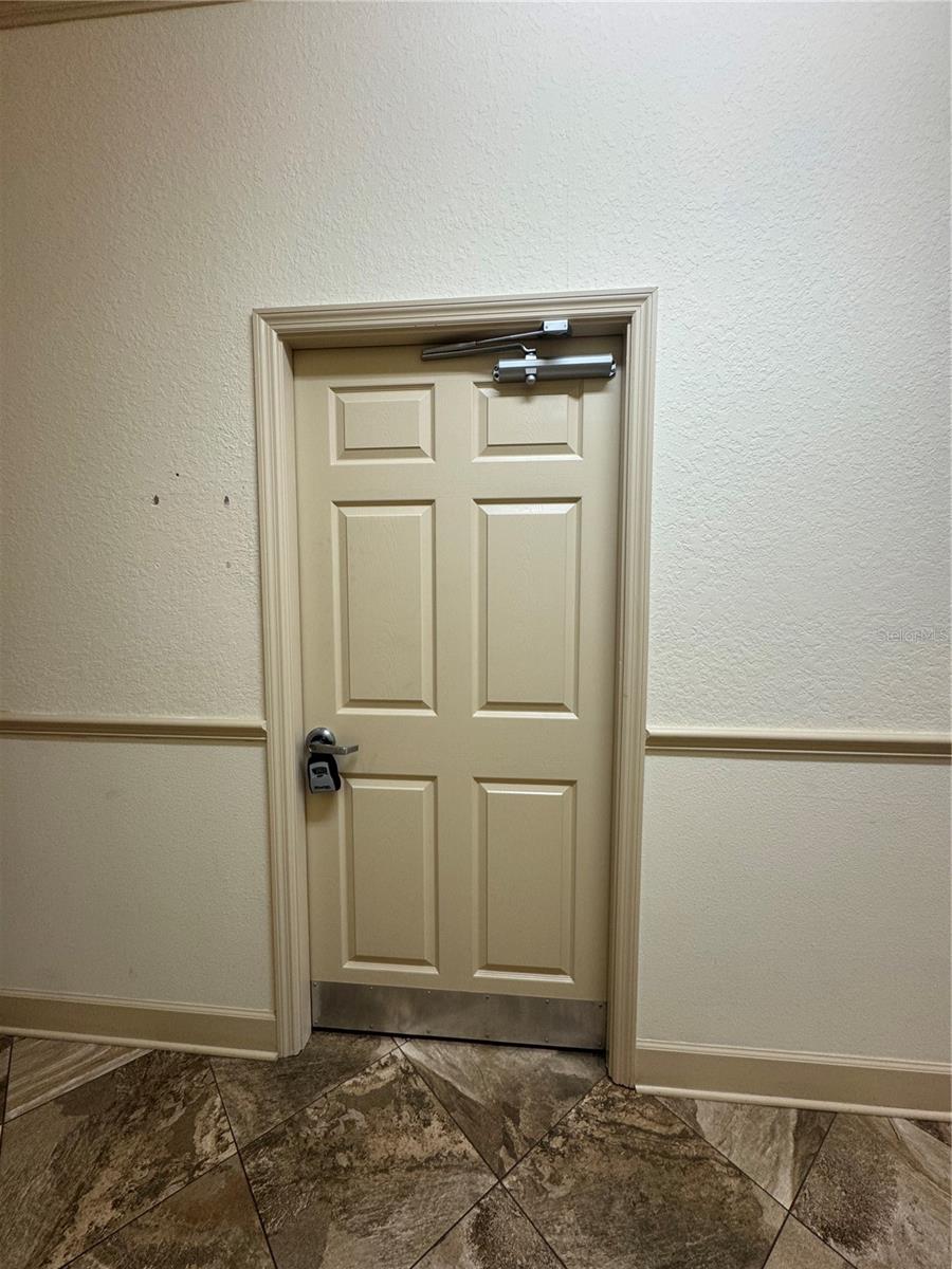 9400 River Crossing Blvd #102 Property Photo 3
