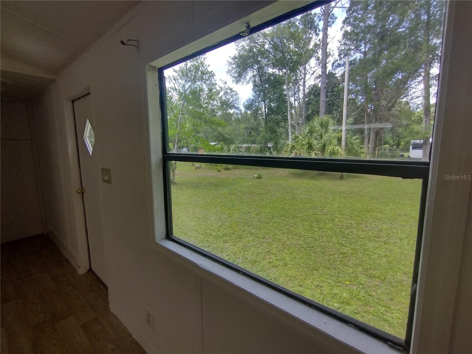 172 Estates Ave Property Photo 9