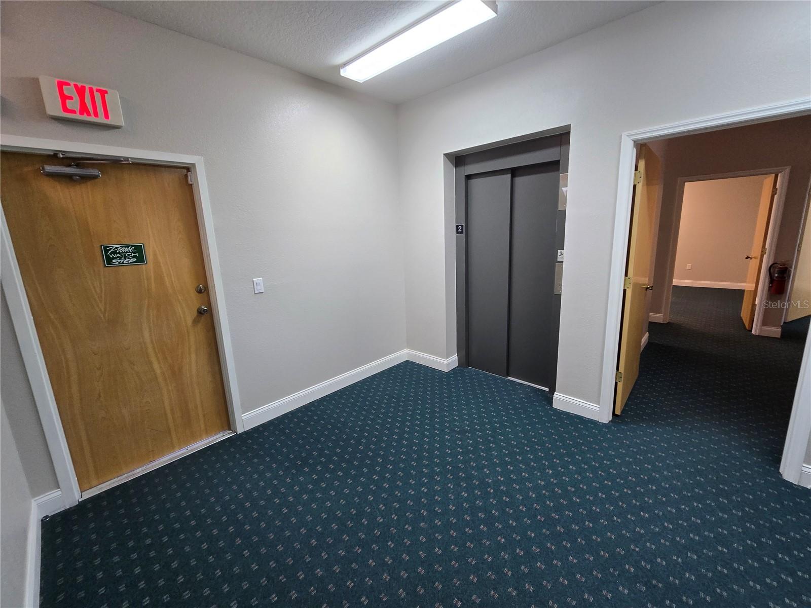 11031 Spring Hill Dr Property Photo 2