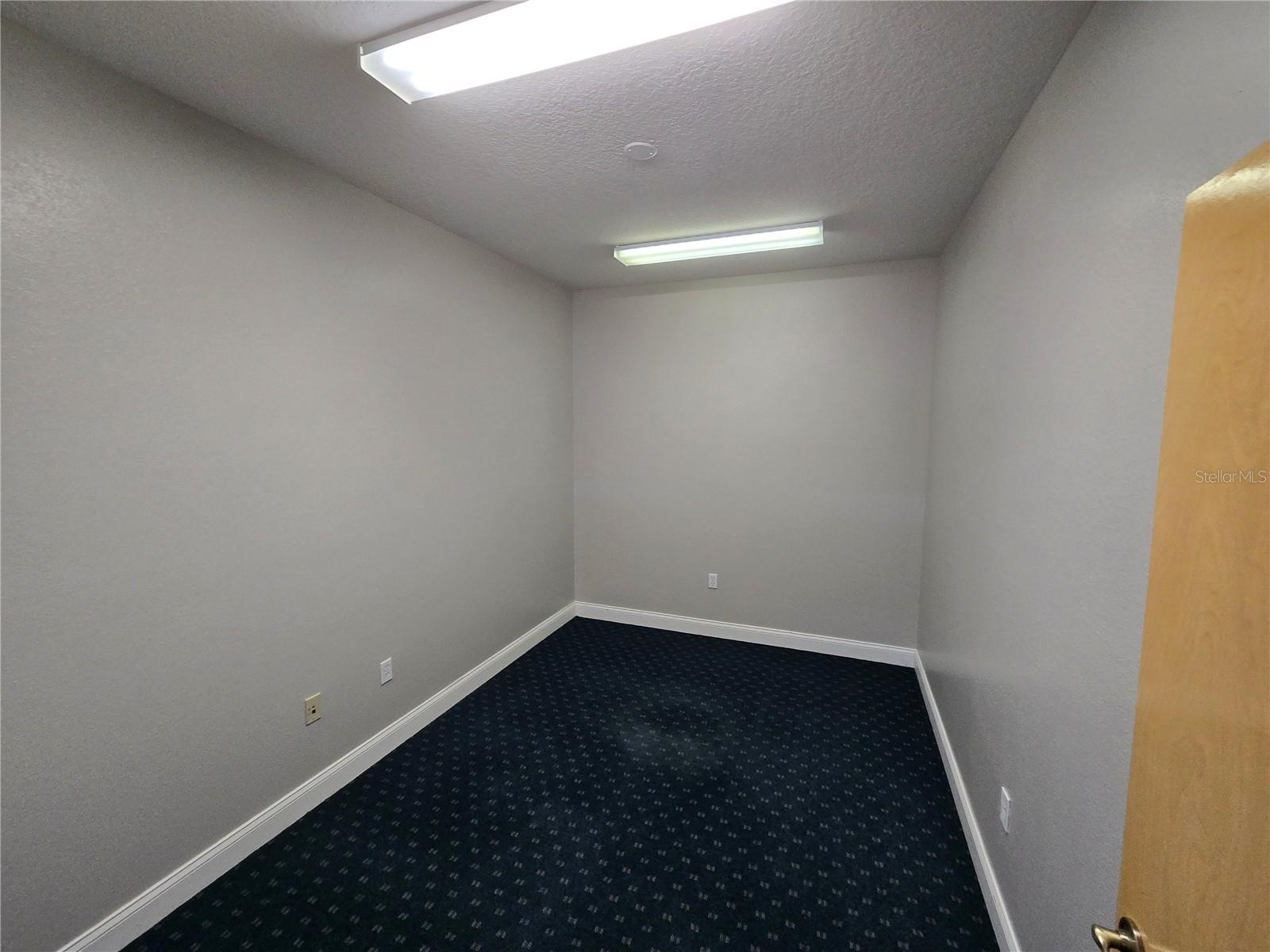 11031 Spring Hill Dr Property Photo 7