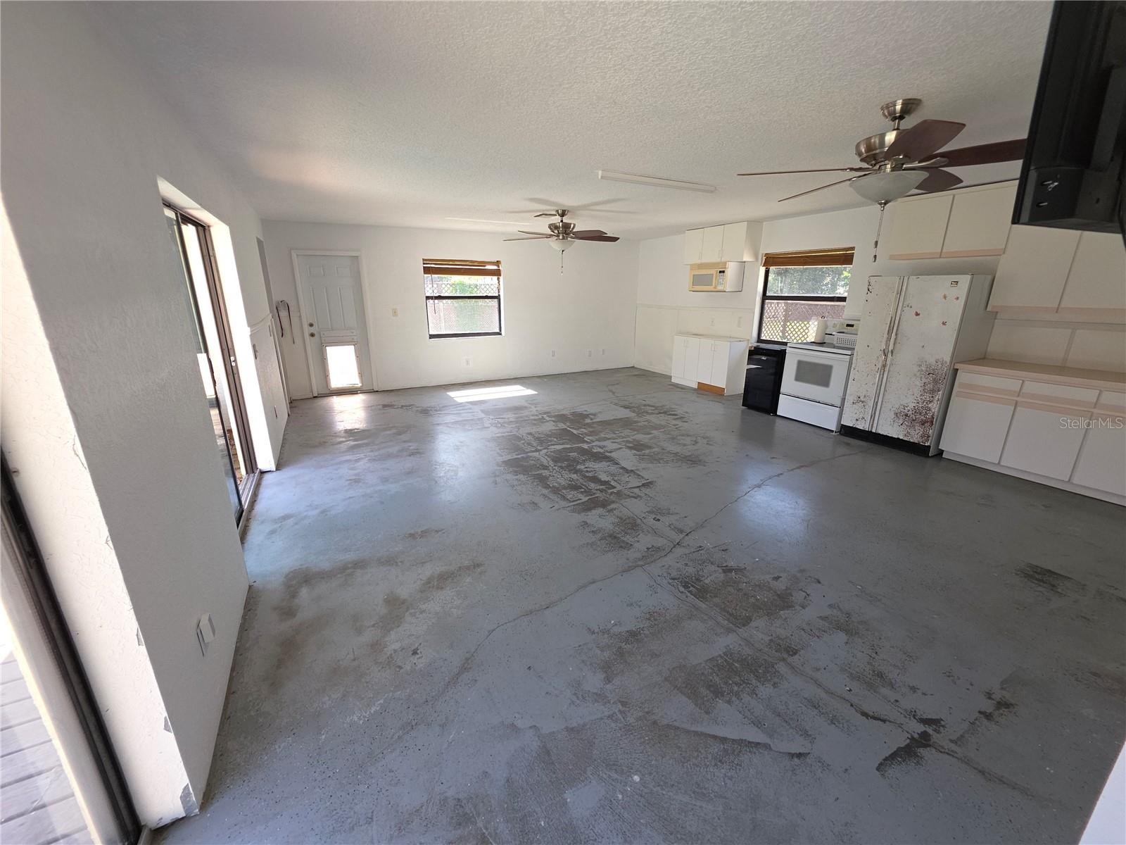 10244 Hoover St Property Photo 32