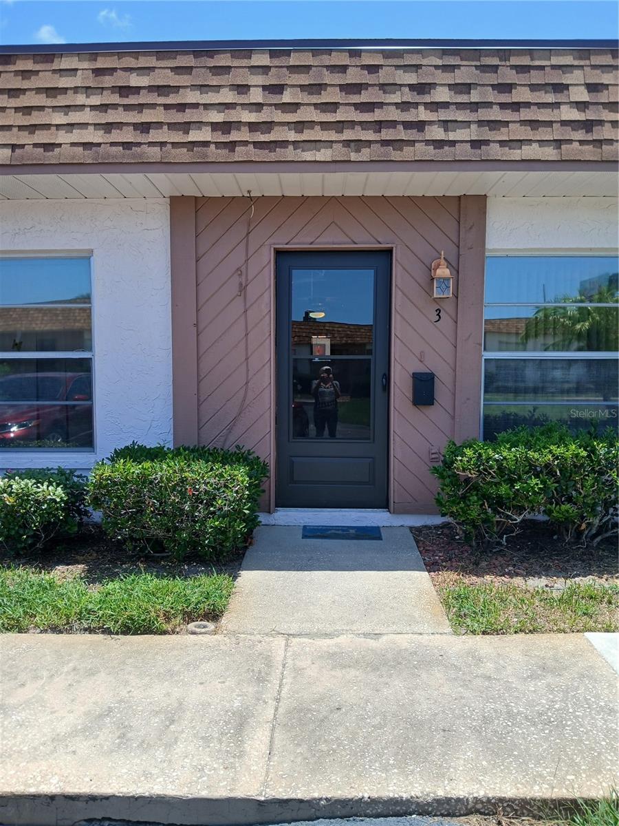 6050 Chesham Dr #3 Property Photo 1